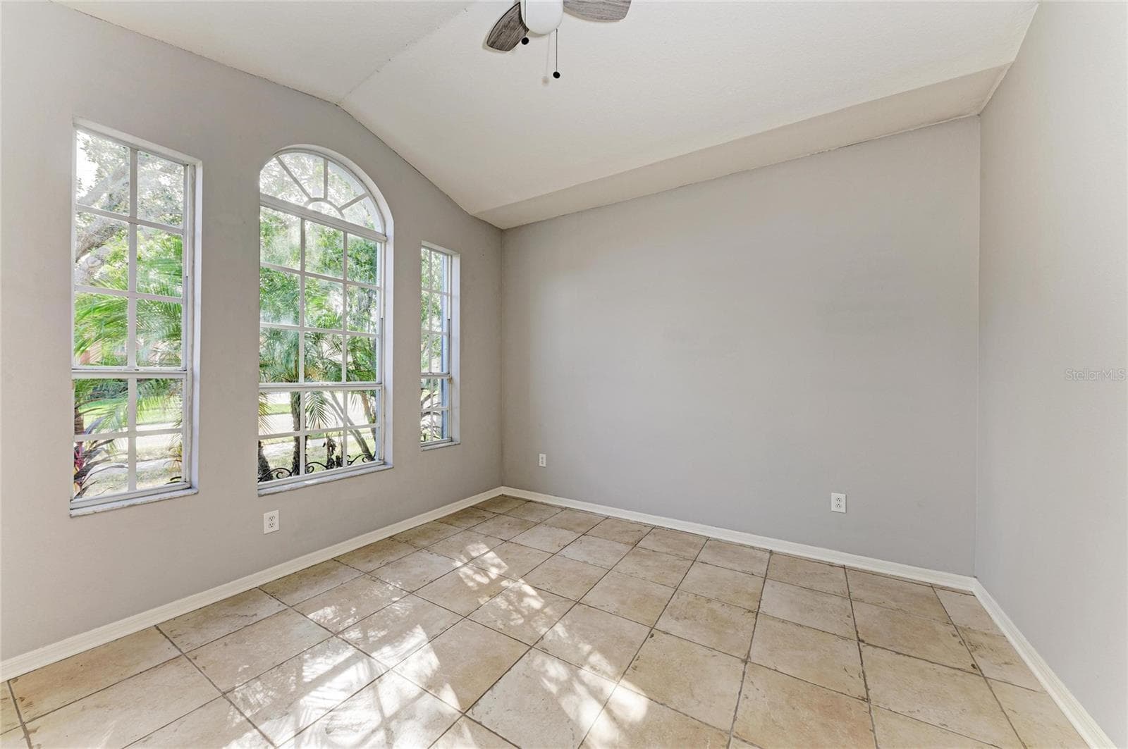 Single Family Residence at 7114 CROMWELL PARK LN, APOLLO BEACH, photo 12 of 56