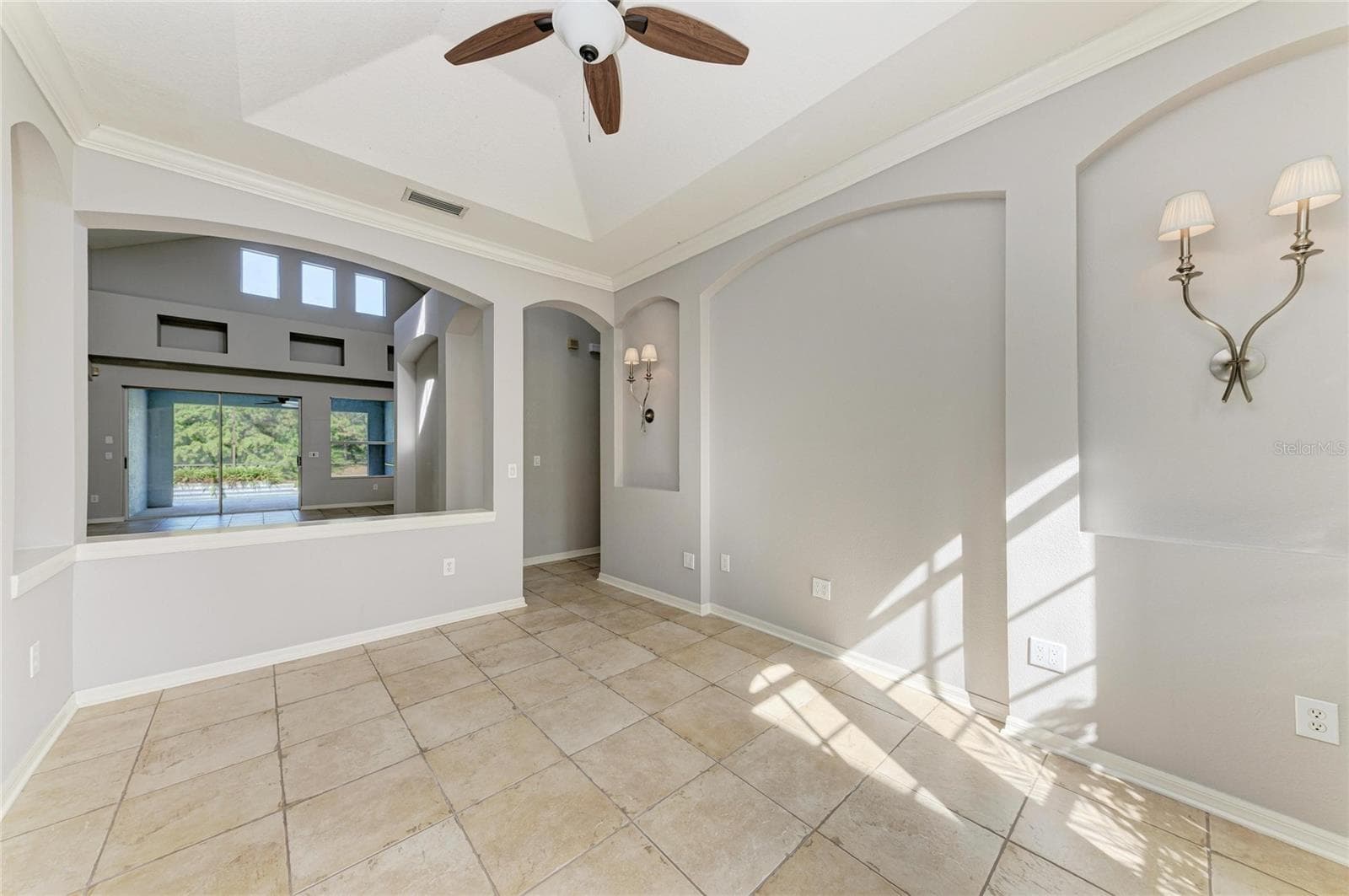 Single Family Residence at 7114 CROMWELL PARK LN, APOLLO BEACH, photo 15 of 56