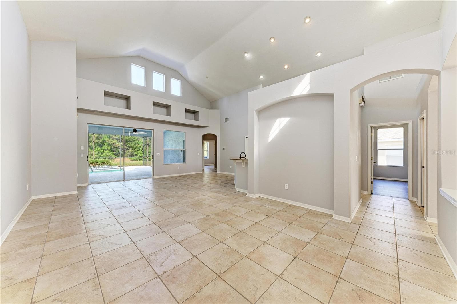 Single Family Residence at 7114 CROMWELL PARK LN, APOLLO BEACH, photo 20 of 56