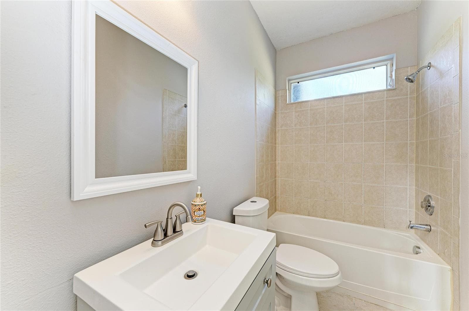 Single Family Residence at 7114 CROMWELL PARK LN, APOLLO BEACH, photo 41 of 56