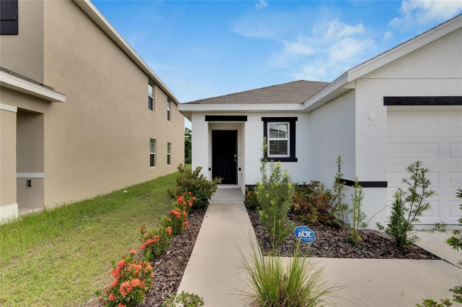 Front door View - 5547 LOGAN CAVE AVE, WIMAUMA