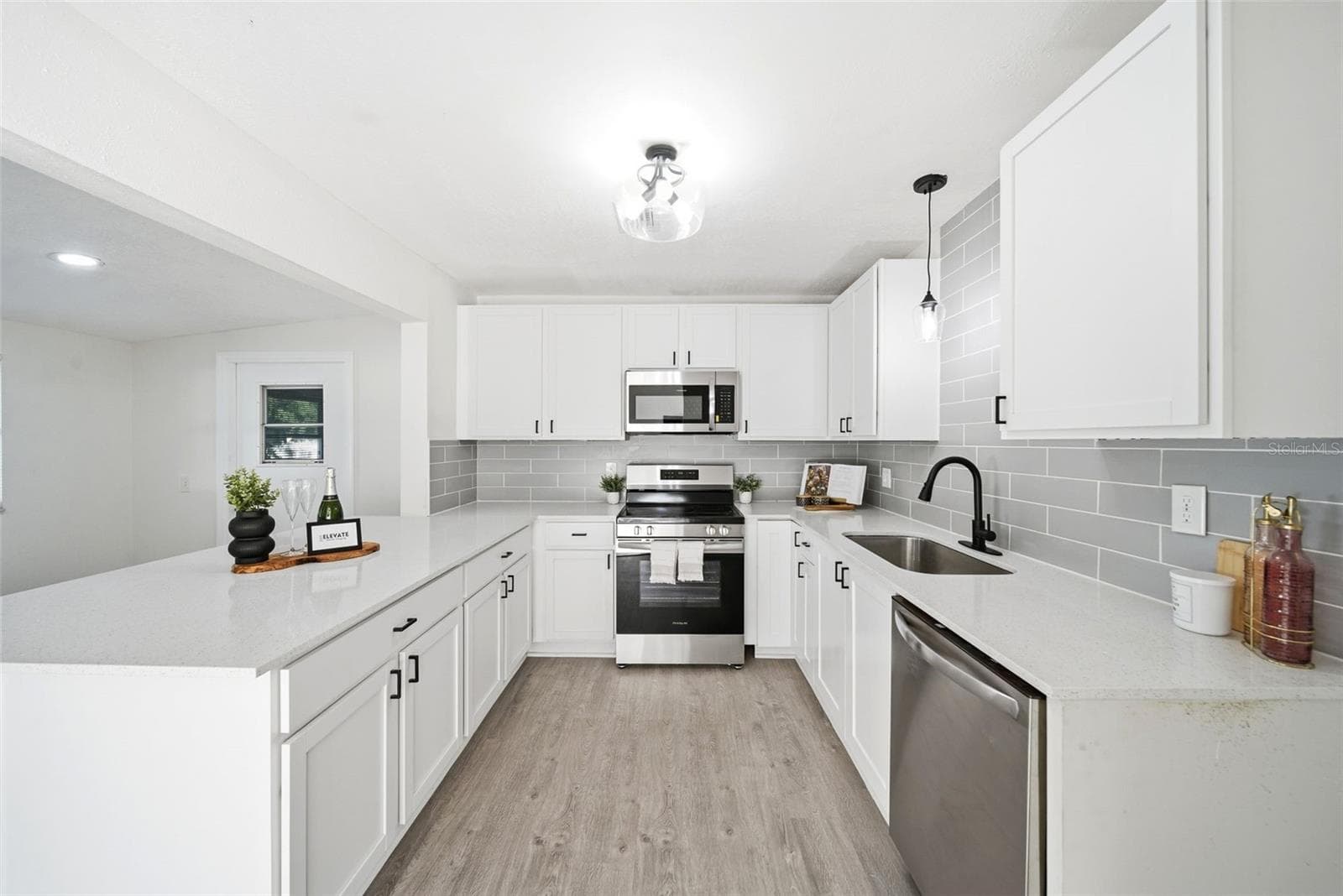 Single Family Residence at 3007 KNOLLWOOD CIR, ORLANDO, photo 10 of 41