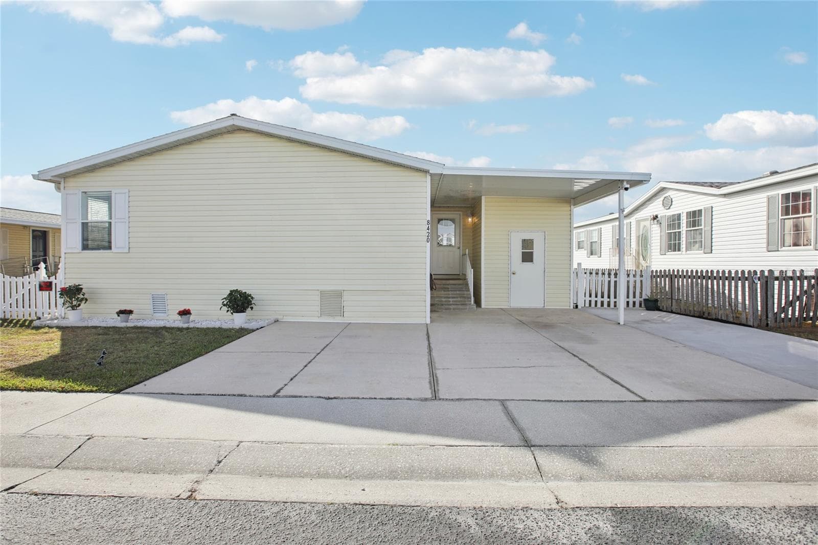 Manufactured Home at 8420 FANTASIA PARK WAY, RIVERVIEW, photo 5 of 53