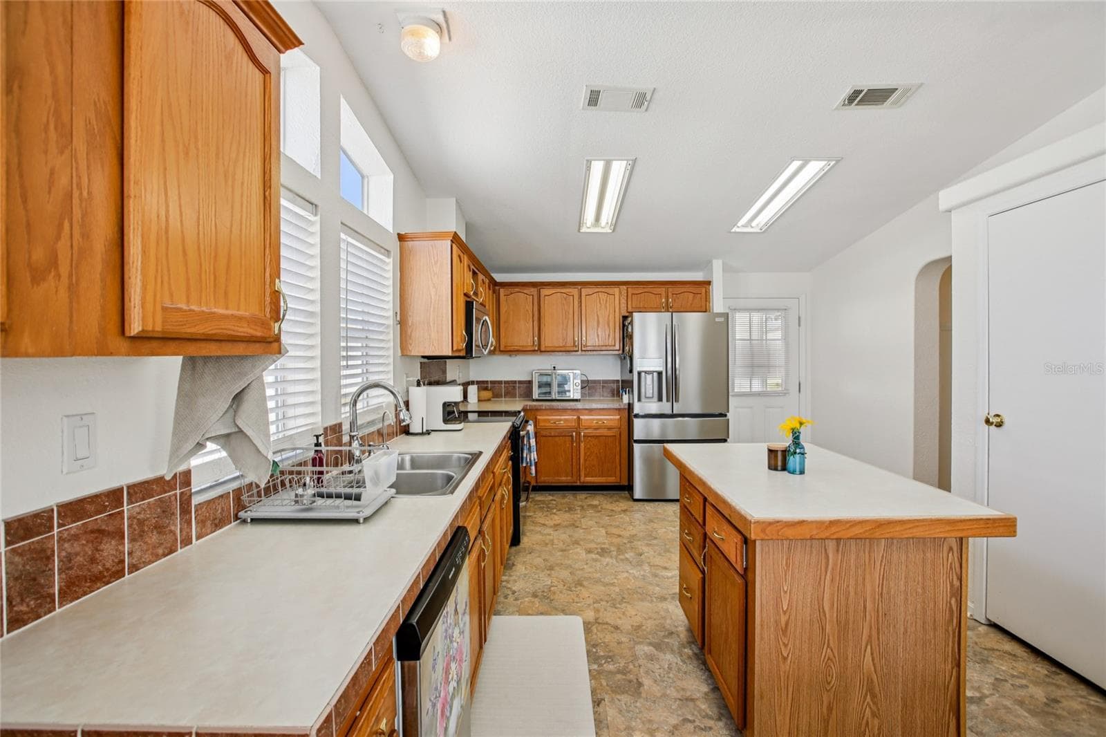 Manufactured Home at 8420 FANTASIA PARK WAY, RIVERVIEW, photo 15 of 53