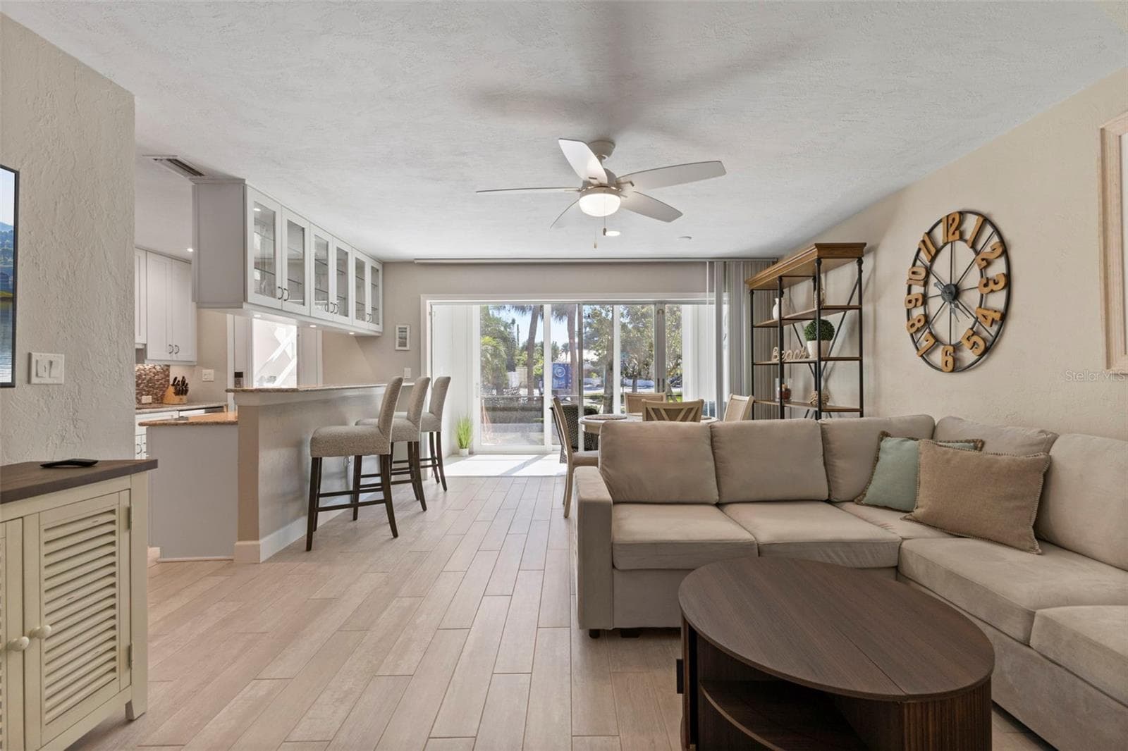 Condominium at 137 AVENIDA MESSINA #1, SARASOTA, photo 3 of 47