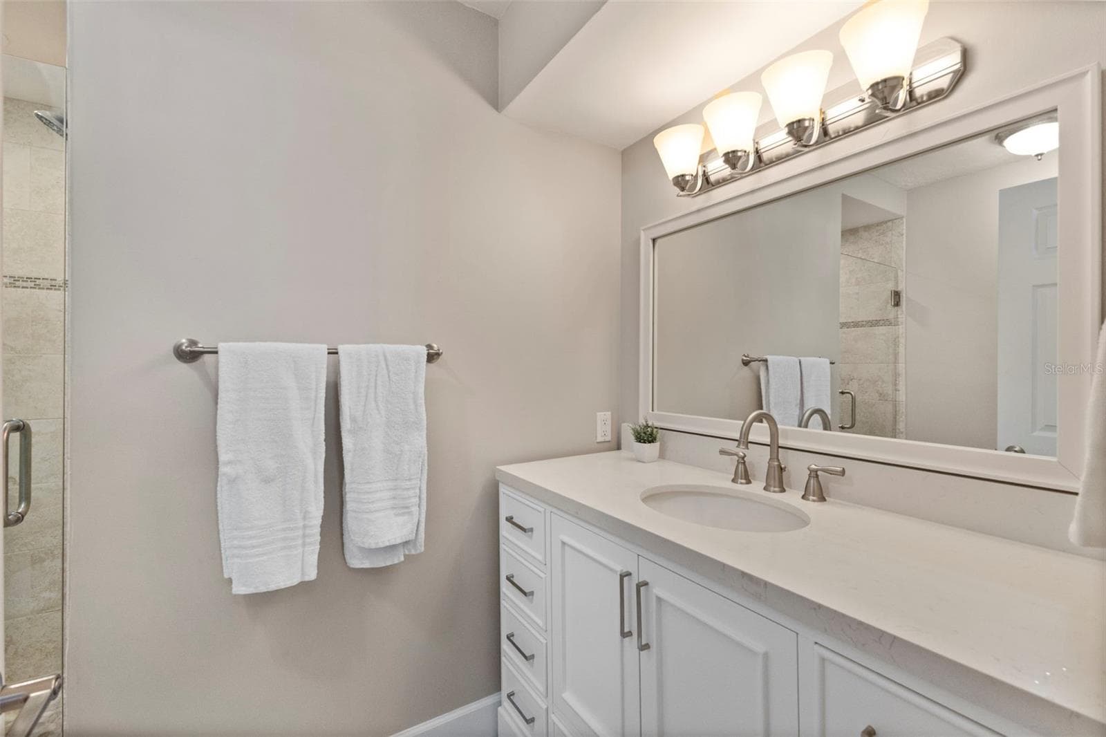 Condominium at 137 AVENIDA MESSINA #1, SARASOTA, photo 18 of 47