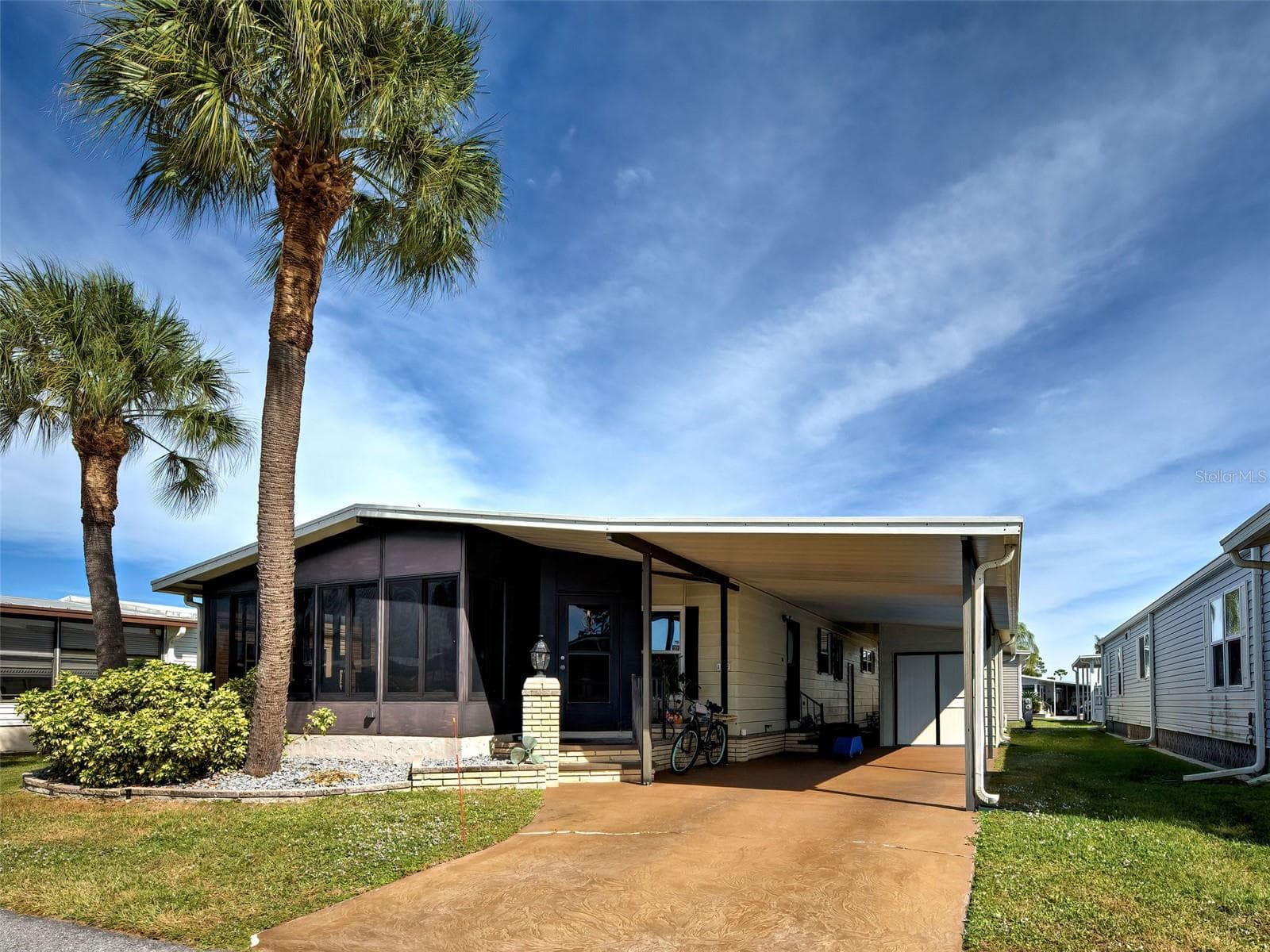 Manufactured Home at 2100 KINGS HWY #1067, PORT CHARLOTTE, photo 3 of 23