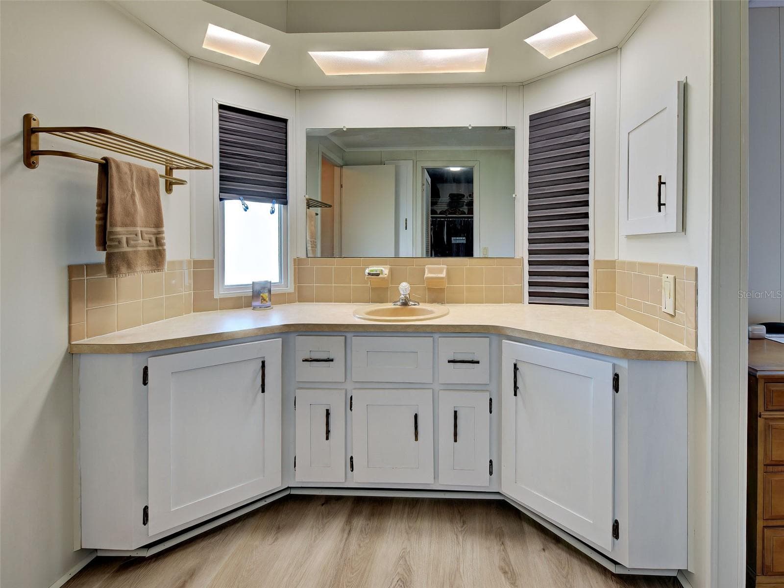 Manufactured Home at 2100 KINGS HWY #1067, PORT CHARLOTTE, photo 18 of 23