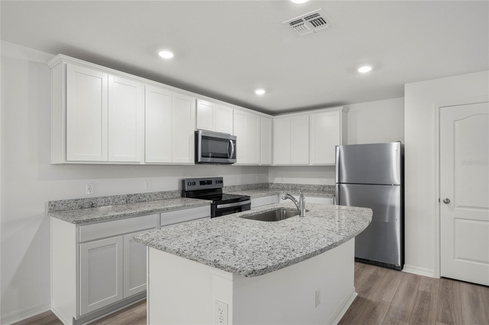 Villa at 3187 SEVILLE ST, LAKE ALFRED, photo 4 of 22