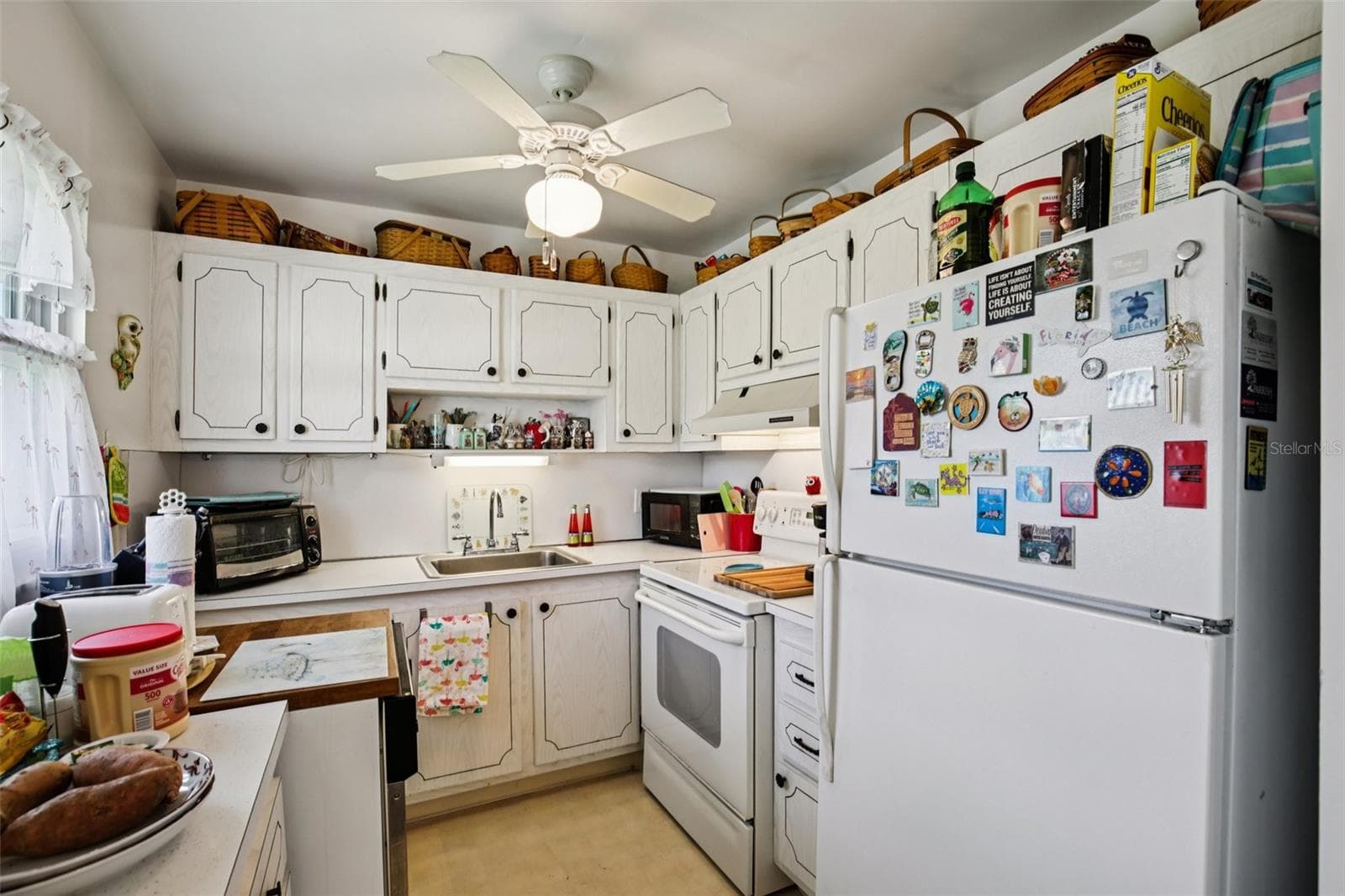 Condominium at 201 KINGS BLVD #13, SUN CITY CENTER, photo 11 of 56