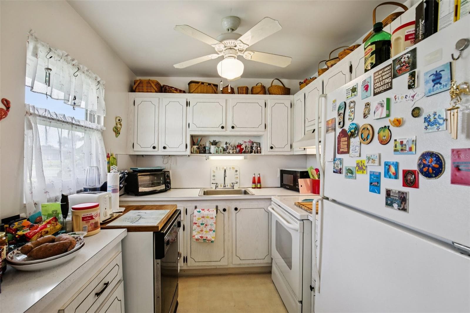 Condominium at 201 KINGS BLVD #13, SUN CITY CENTER, photo 12 of 56