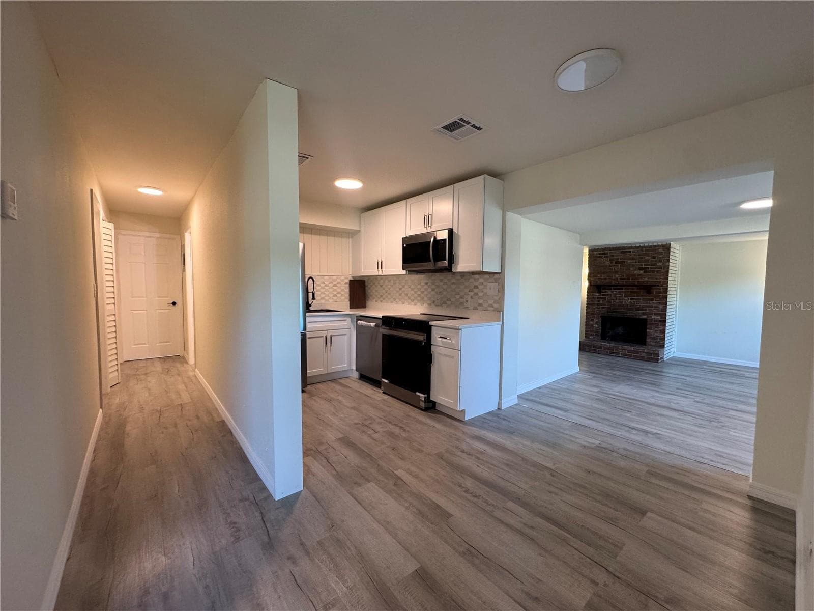 Single Family Residence at 7224 VALIANT CT, ORLANDO, photo 8 of 30