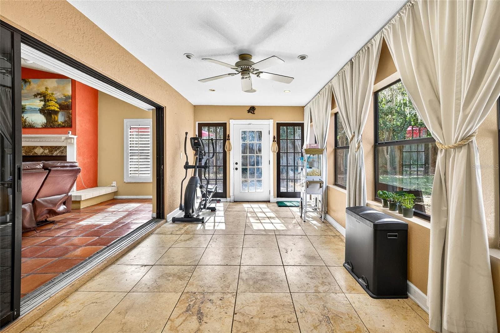 sliding glass doors - 2835 HAMMOCK DR, PLANT CITY