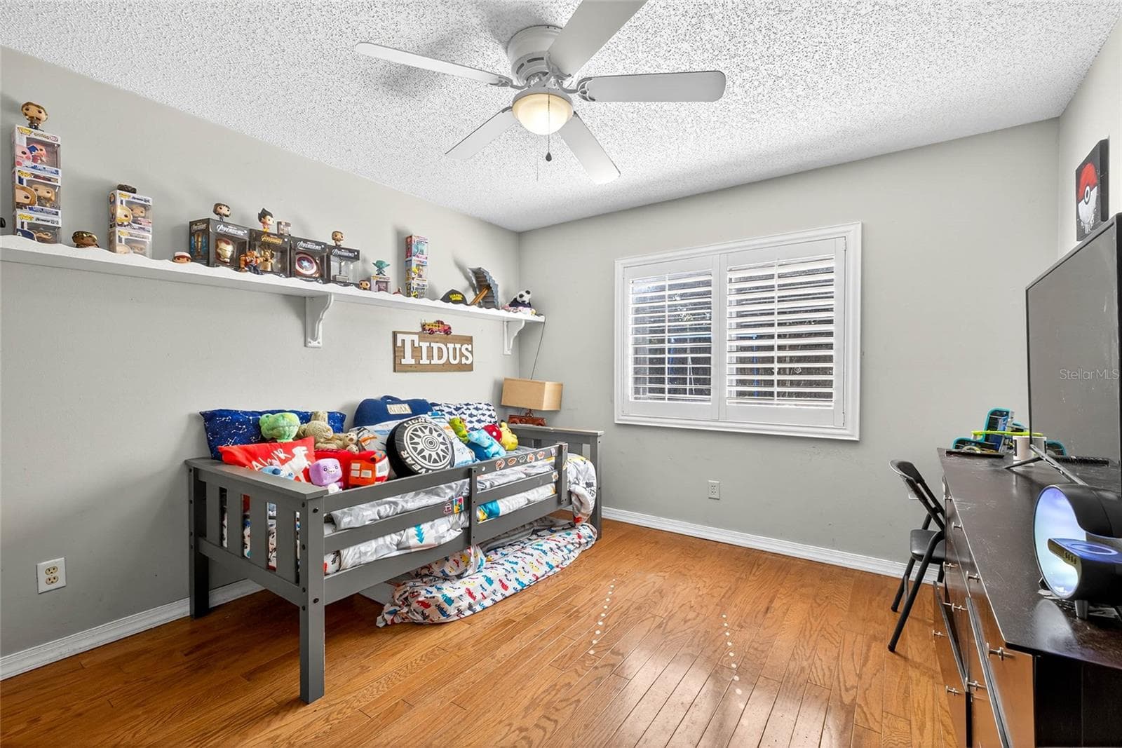 wood floors - 2835 HAMMOCK DR, PLANT CITY
