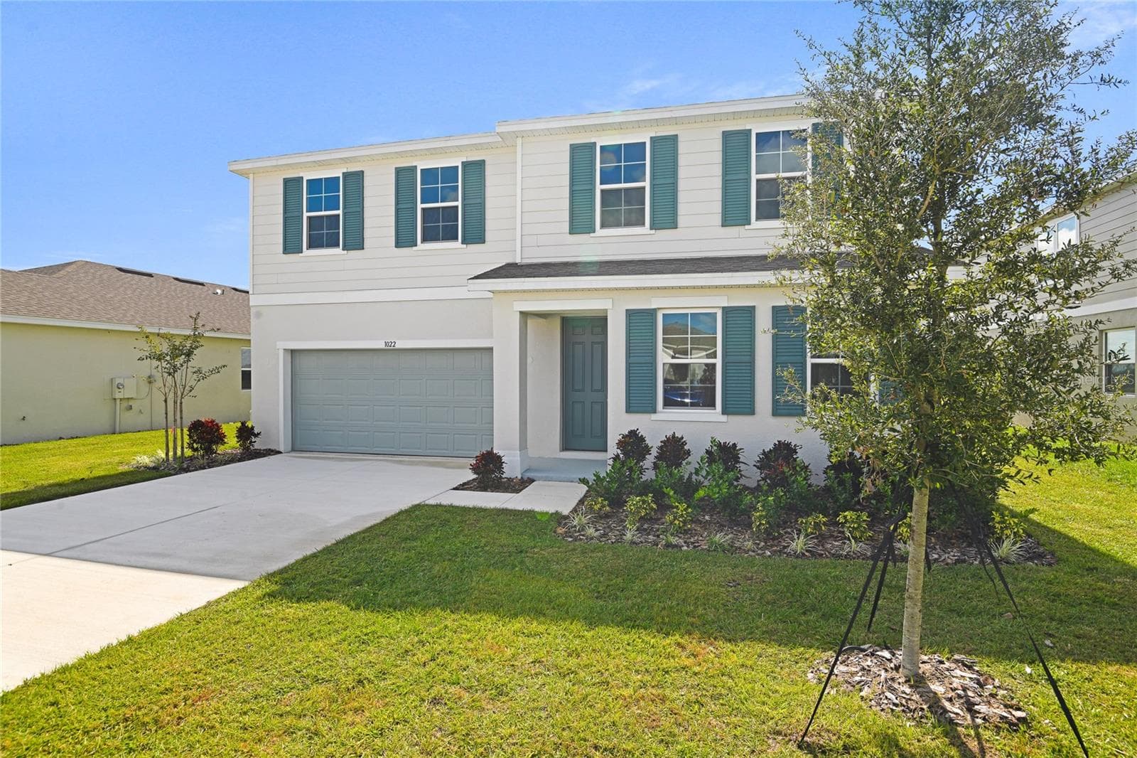 Single Family Residence at 1022 WISTERIA WAY, DUNDEE, photo 2 of 20