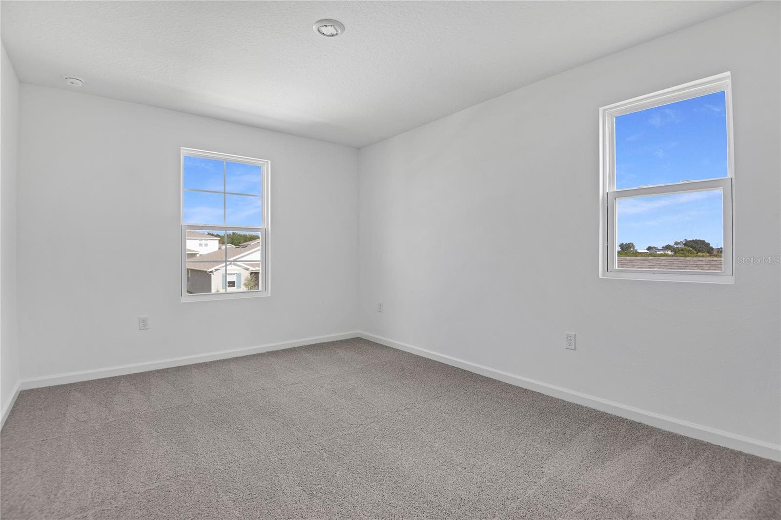 Single Family Residence at 1022 WISTERIA WAY, DUNDEE, photo 16 of 20