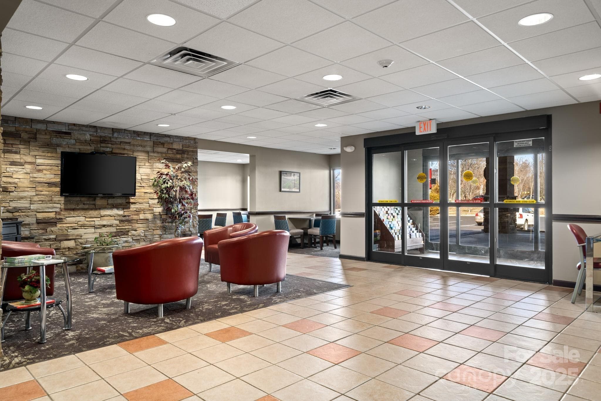 Lobby - Hendersonville