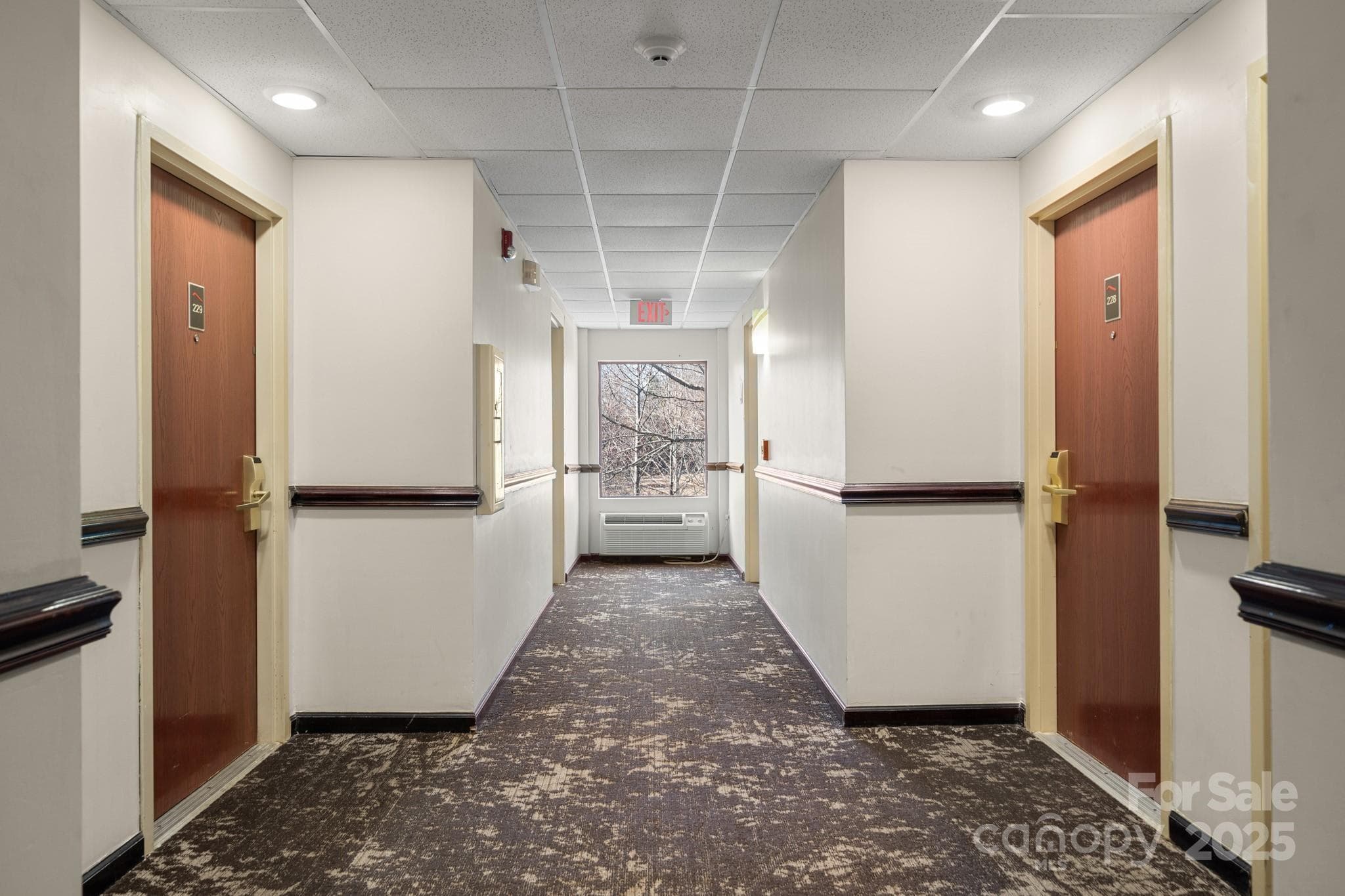 Main Floor has 21 Rooms for rent. 2nd floor has 27 Rooms for rent. - Hendersonville