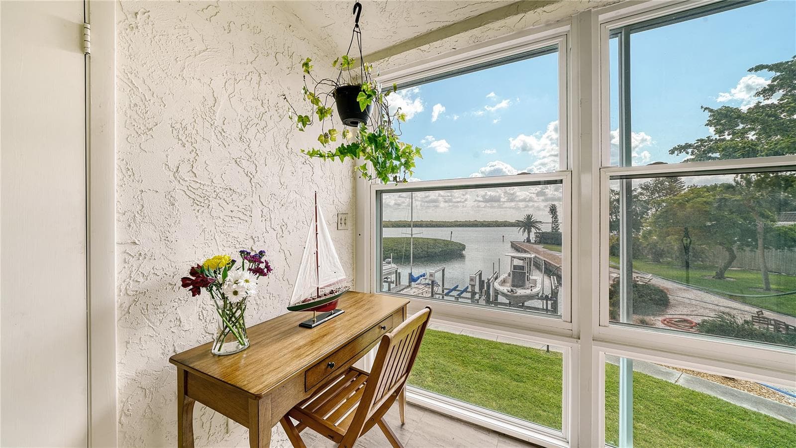 Work Desk with a View in Your Florida Room! - 4500 GULF OF MEXICO DR #206, LONGBOAT KEY