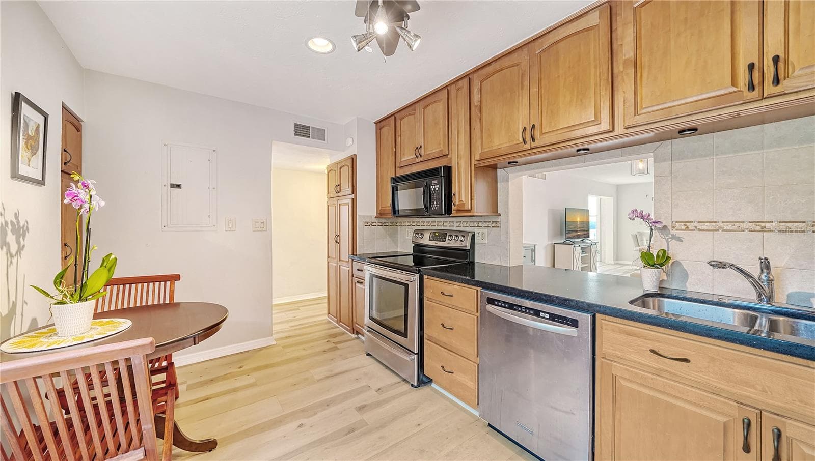 An Abundance of Cabinet Storage - 4500 GULF OF MEXICO DR #206, LONGBOAT KEY