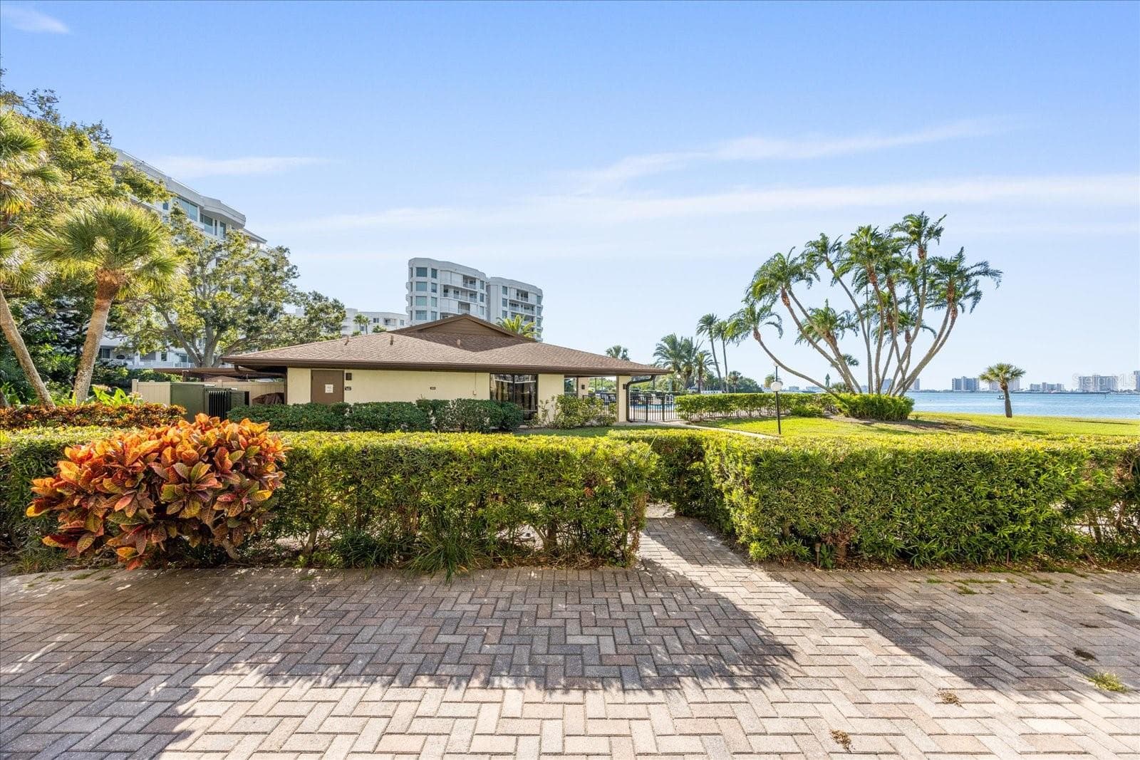 Condominium at 100 OAKMONT LN #101, BELLEAIR, photo 24 of 50