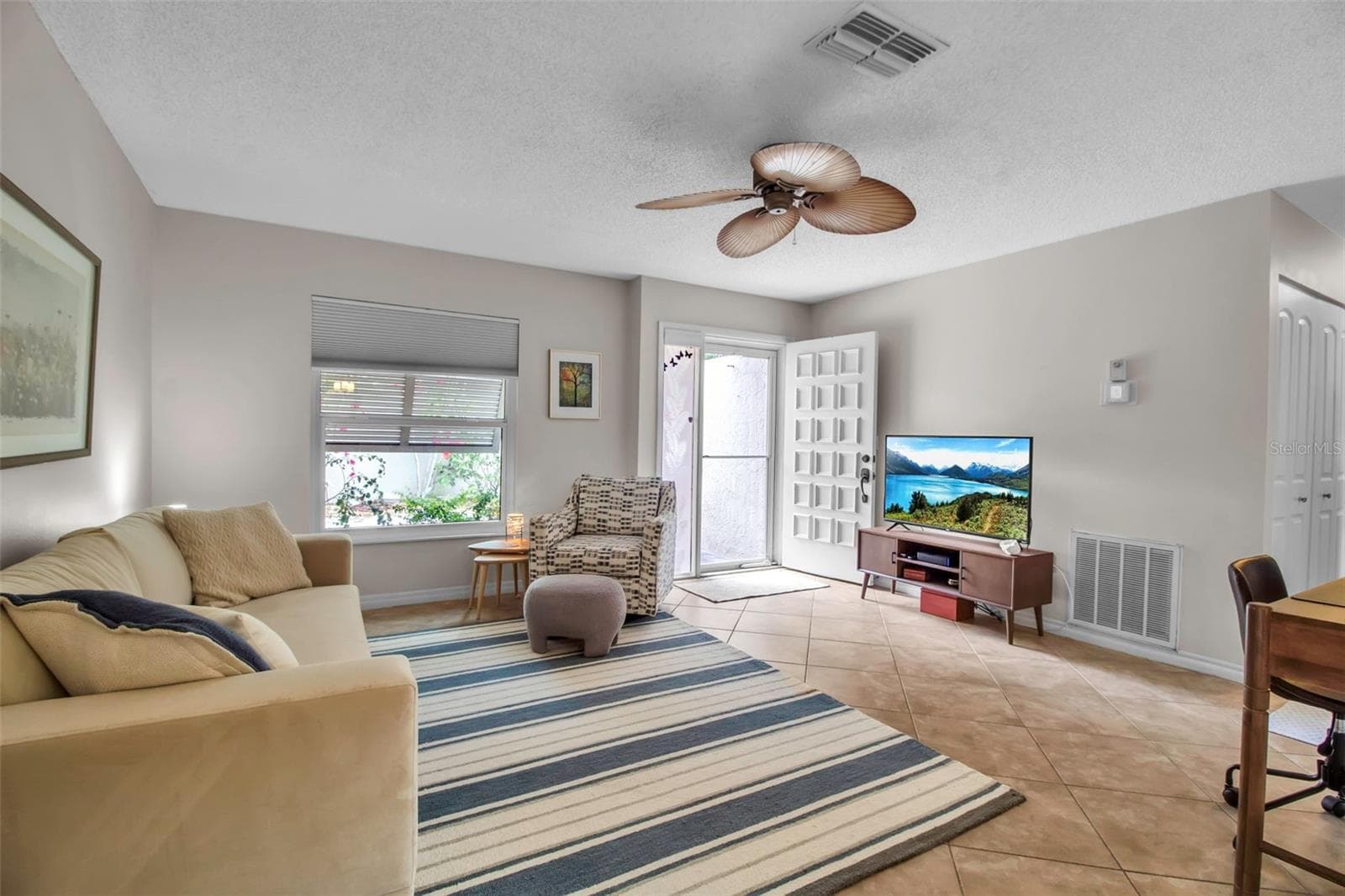Villa at 721 N JEFFERSON AVE #721, SARASOTA, photo 7 of 33