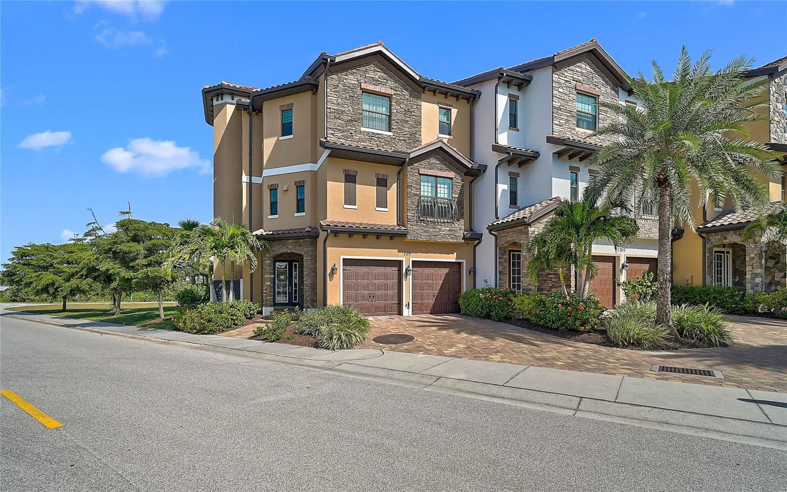 205 E VENICE AVE