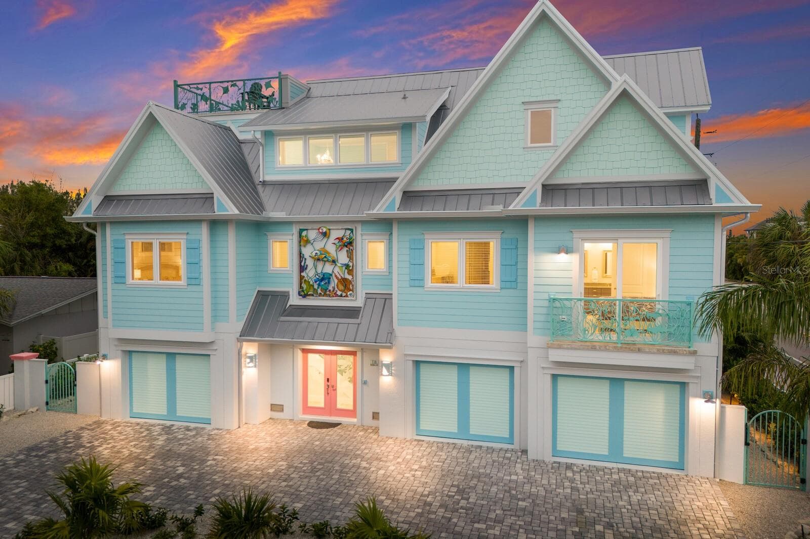 118 MANGROVE AVE