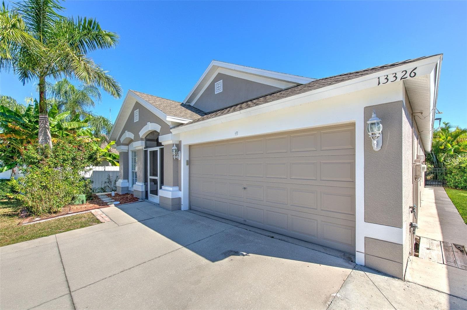 Single Family Residence at 13326 EVENING SUNSET LN, RIVERVIEW, photo 3 of 52