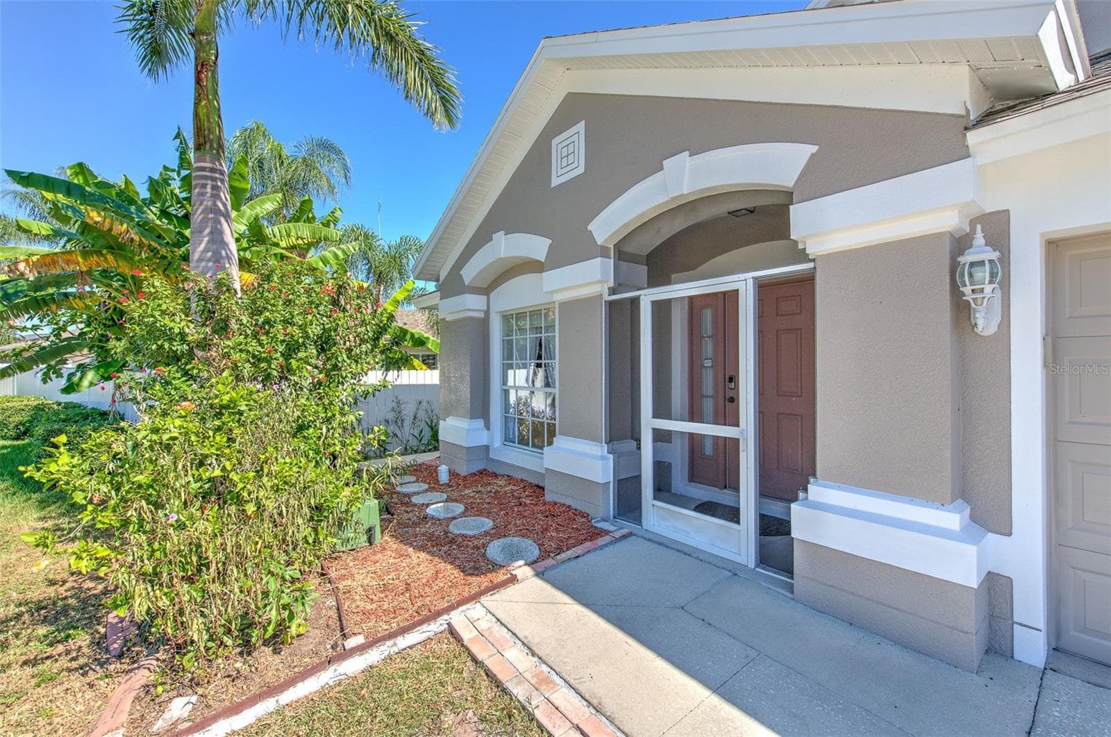Single Family Residence at 13326 EVENING SUNSET LN, RIVERVIEW, photo 4 of 52