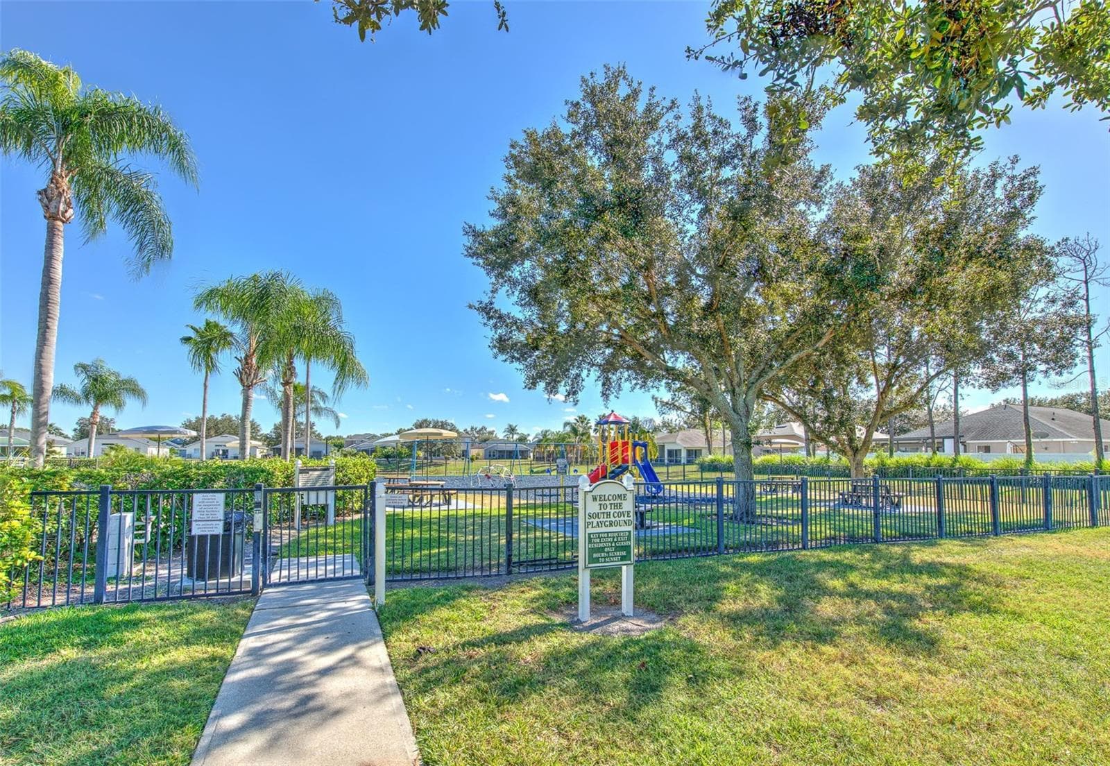 Single Family Residence at 13326 EVENING SUNSET LN, RIVERVIEW, photo 49 of 52