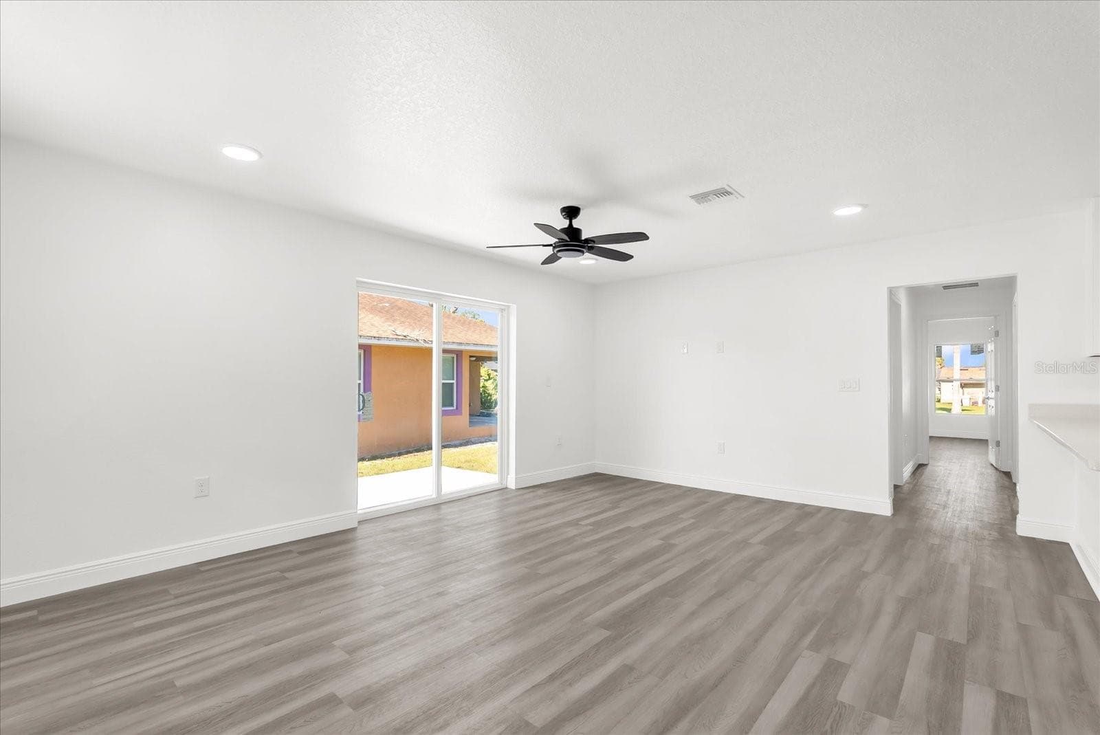 Single Family Residence at 1212 W 16TH ST, SANFORD, photo 4 of 22