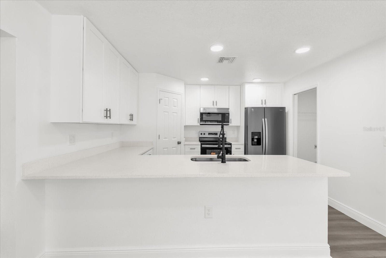 Single Family Residence at 1212 W 16TH ST, SANFORD, photo 6 of 22