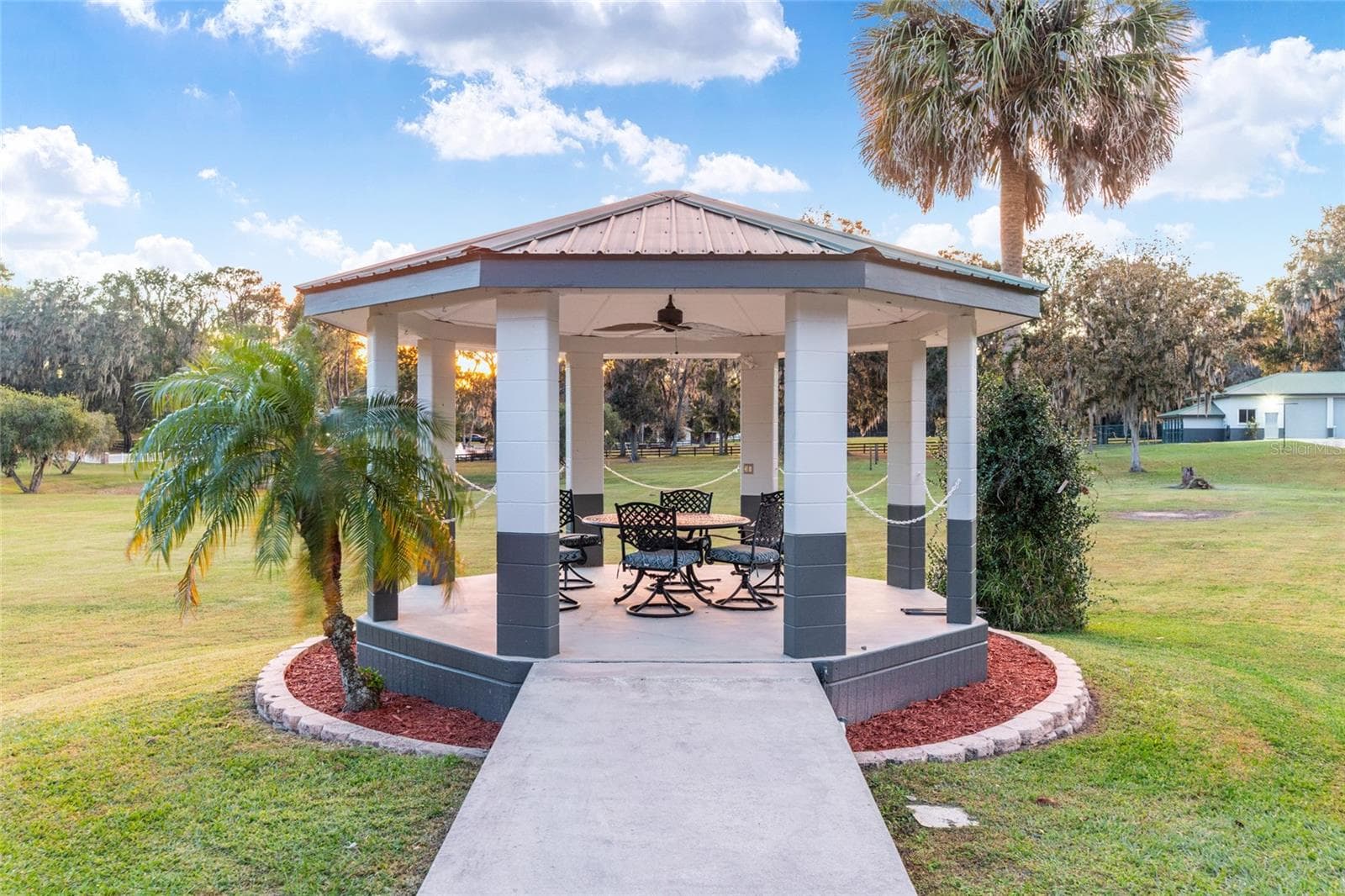 Gazebo - 255 SW 96TH LN, OCALA