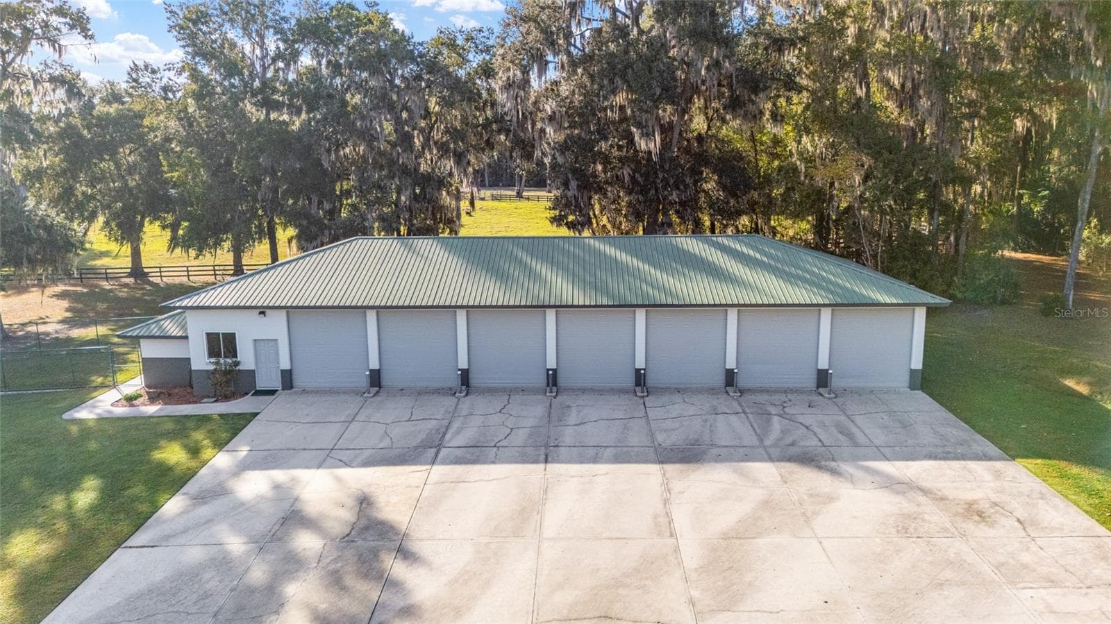 7-Car Detached Garage - 255 SW 96TH LN, OCALA