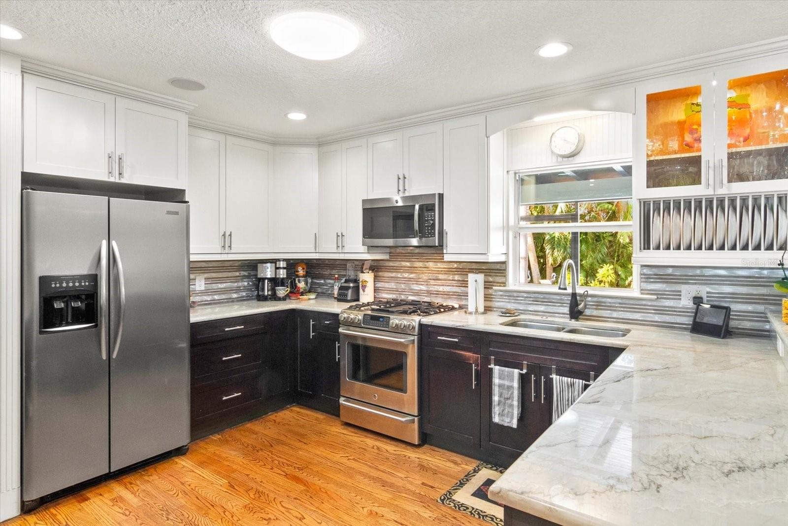 Single Family Residence at 1538 S ORANGE AVE, SARASOTA, photo 12 of 54