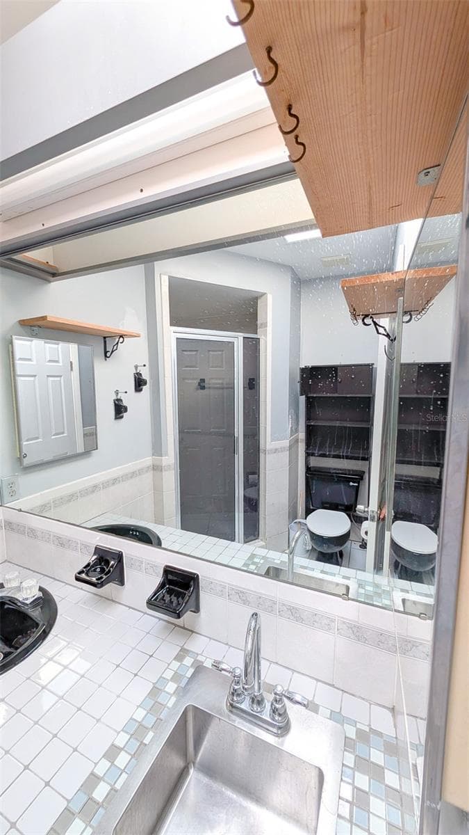 Single Family Residence at 1590 PEACEFUL LN N, CLEARWATER, photo 15 of 38