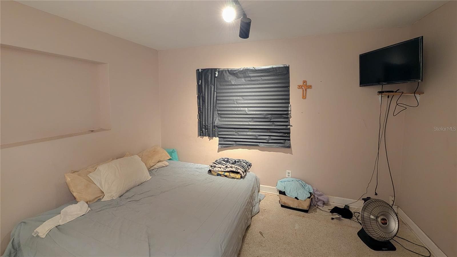 Single Family Residence at 1590 PEACEFUL LN N, CLEARWATER, photo 33 of 38