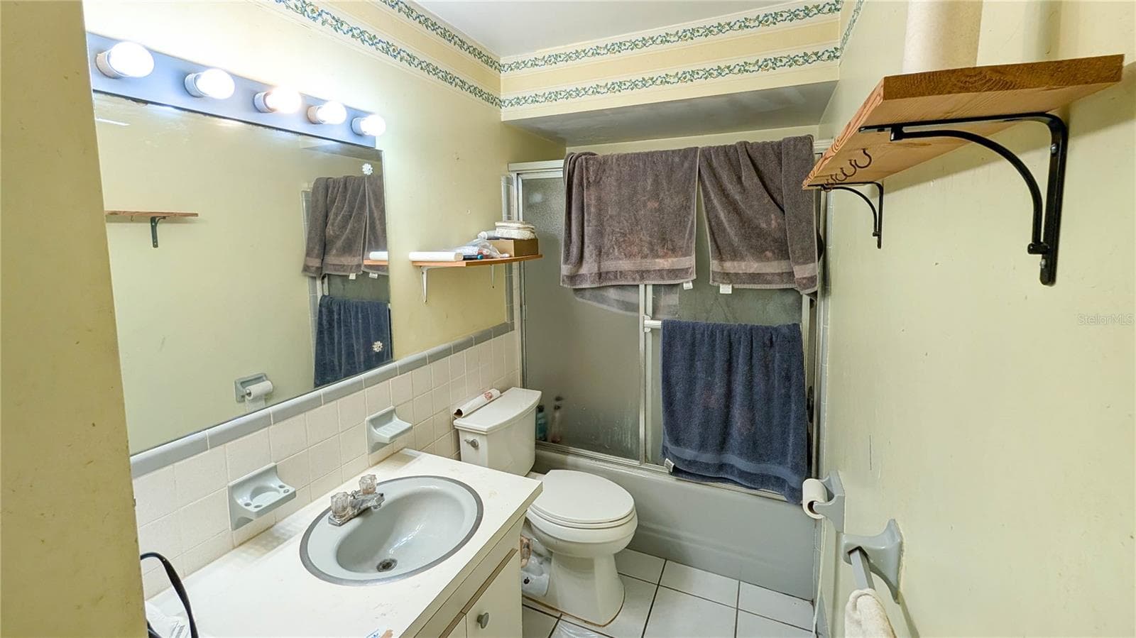 Single Family Residence at 1590 PEACEFUL LN N, CLEARWATER, photo 35 of 38