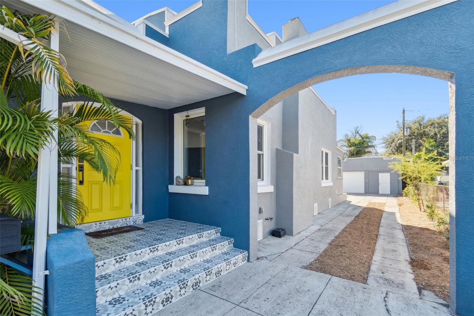 Single Family Residence at 1120 17TH AVE N, ST PETERSBURG, photo 3 of 49