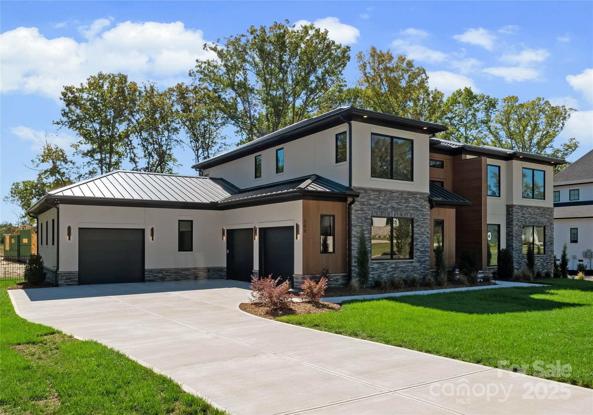 Single Family Residence at Matthews, photo 4 of 47
