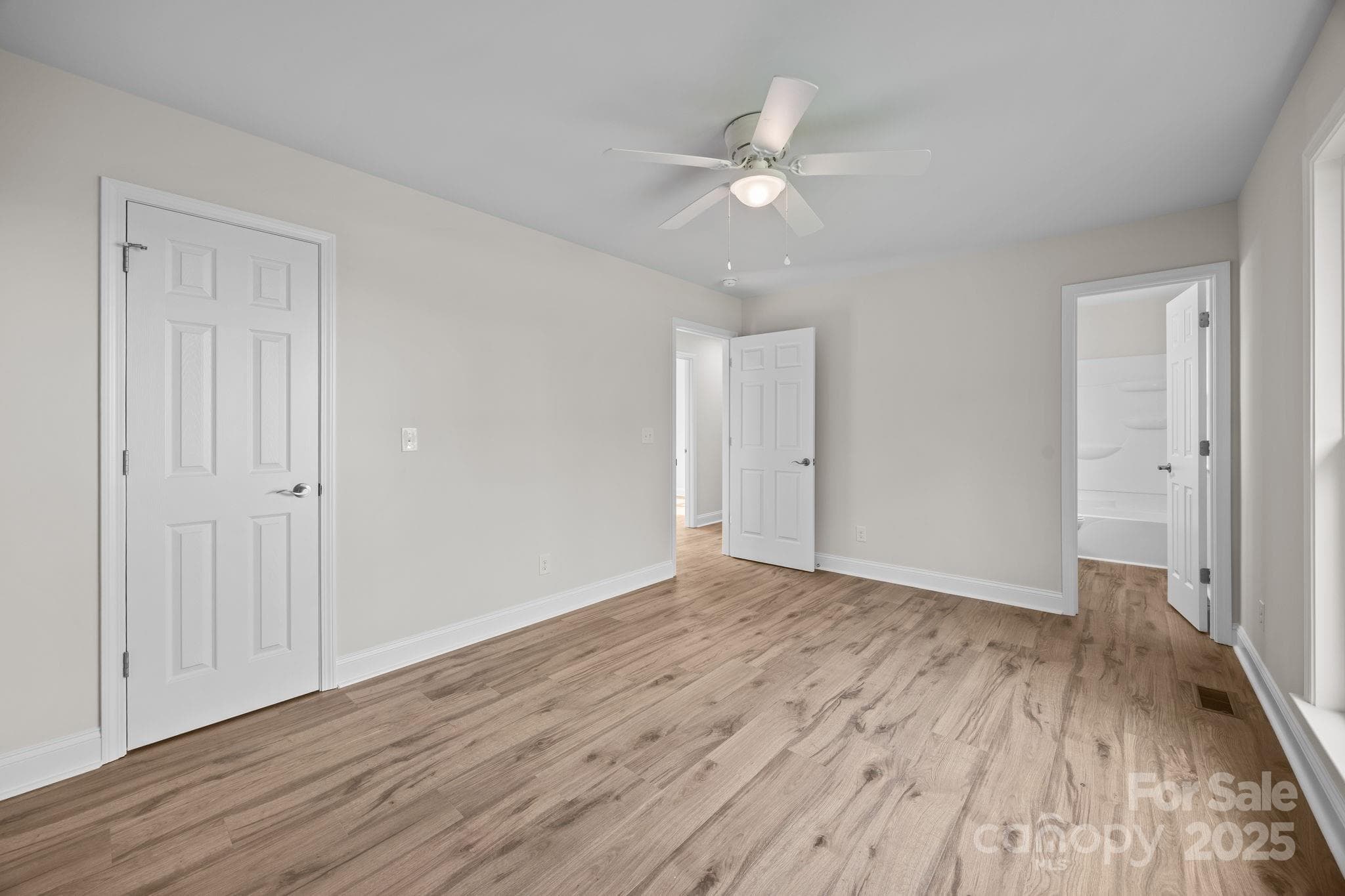 Living room - 1280 N Shaver Street, Salisbury