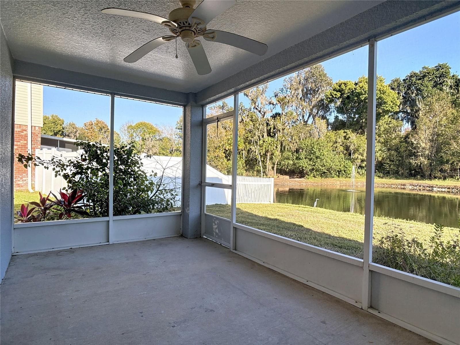 Single Family Residence at 530 CORAL TRACE BLVD, EDGEWATER, photo 4 of 61