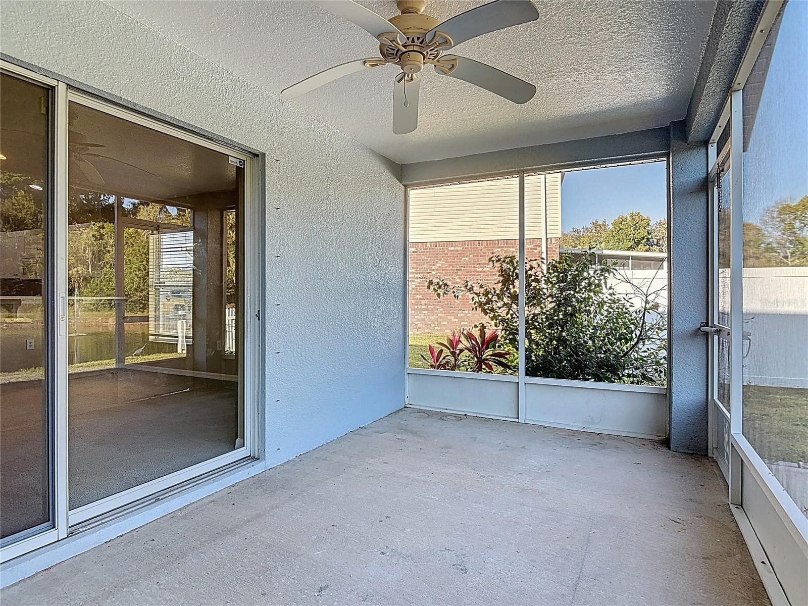 Single Family Residence at 530 CORAL TRACE BLVD, EDGEWATER, photo 6 of 61