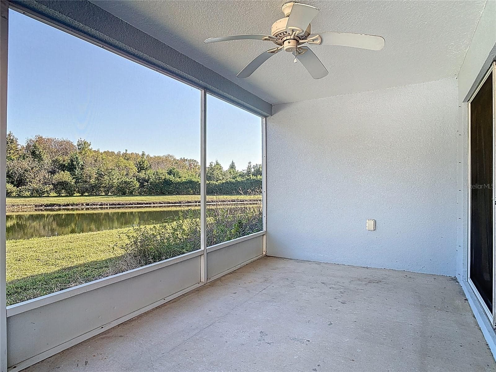 Single Family Residence at 530 CORAL TRACE BLVD, EDGEWATER, photo 15 of 61
