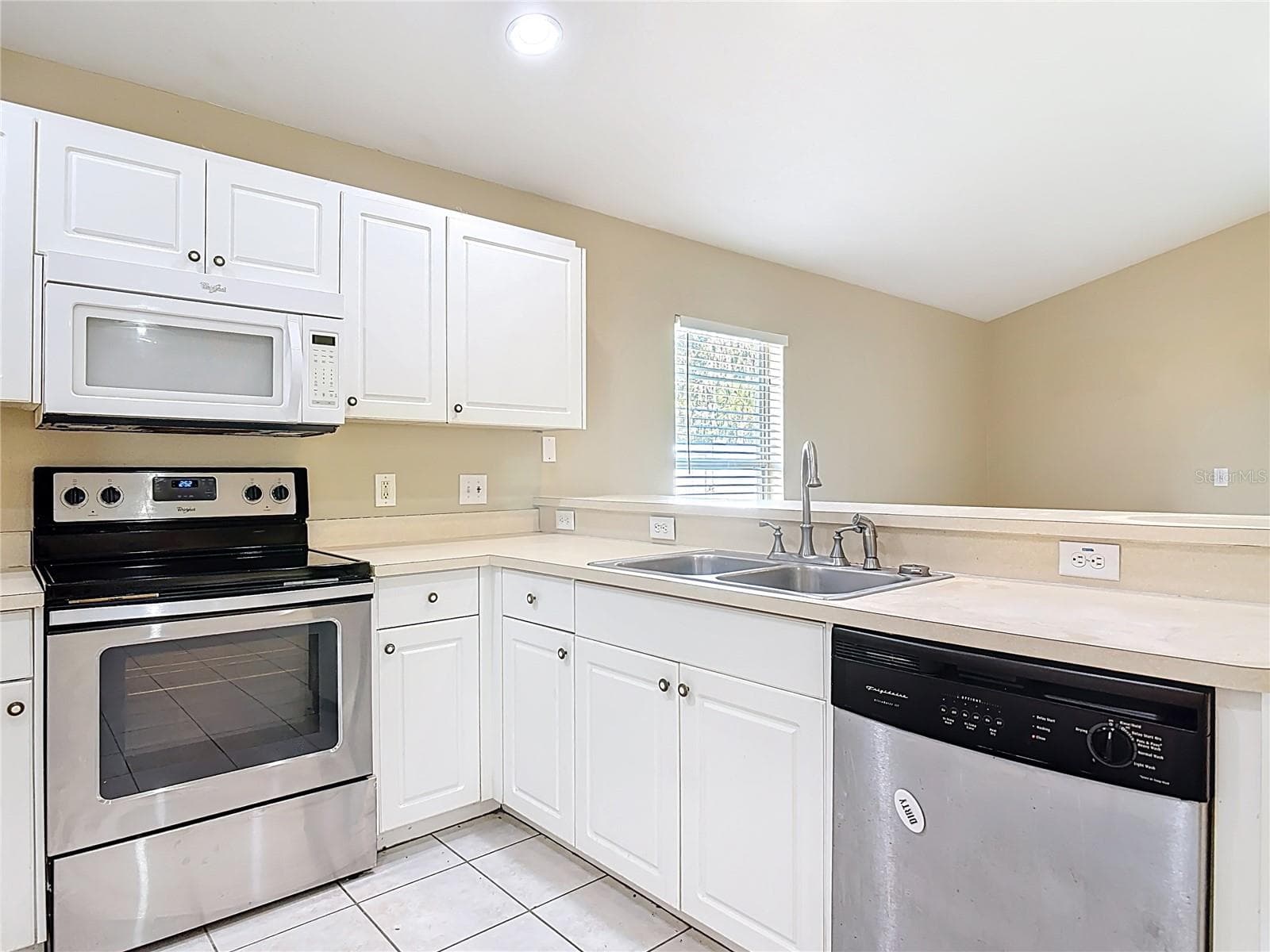 Single Family Residence at 530 CORAL TRACE BLVD, EDGEWATER, photo 52 of 61