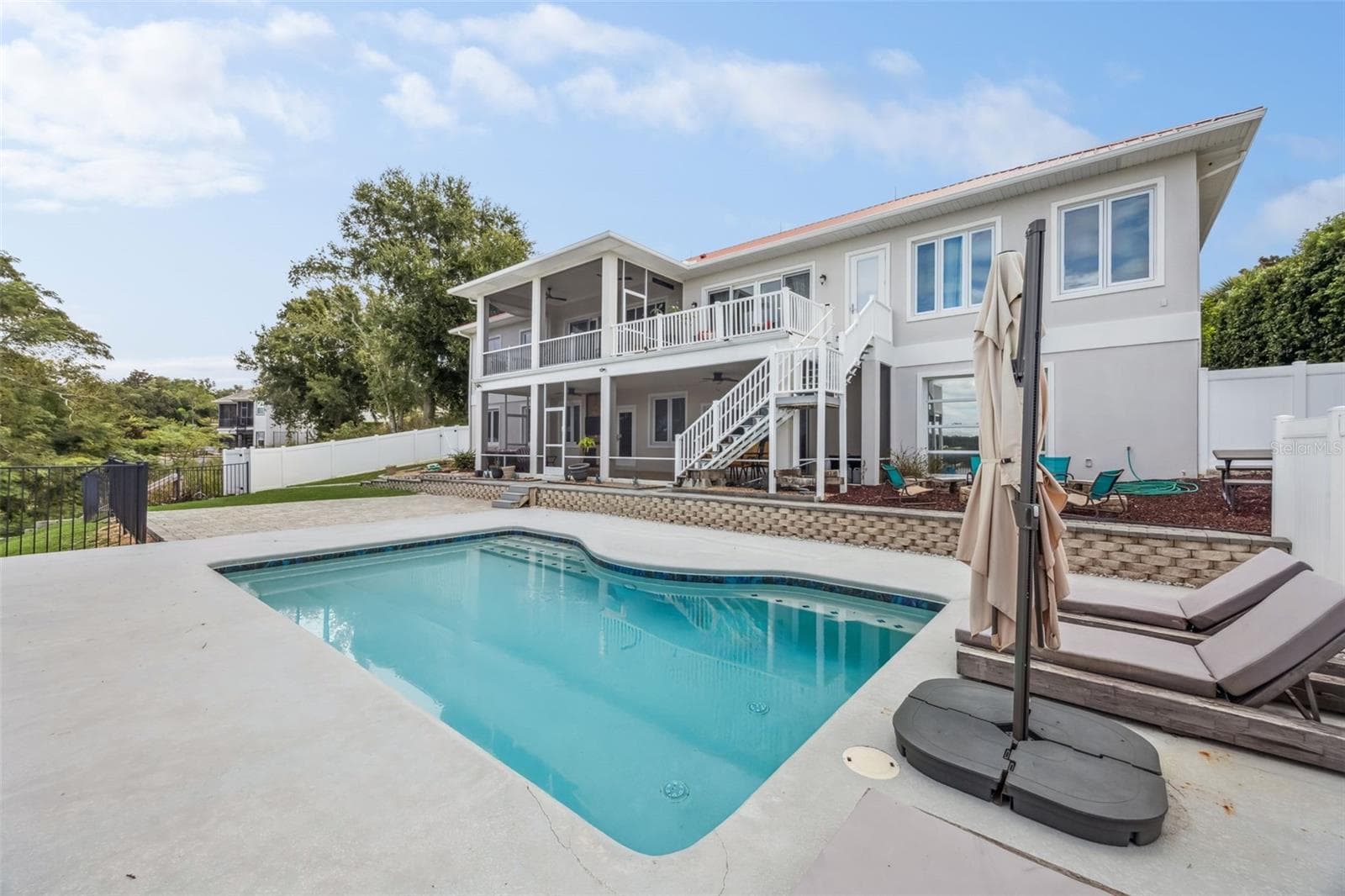 Single Family Residence at 16909 FLORENCE VIEW DR, MONTVERDE, photo 2 of 65