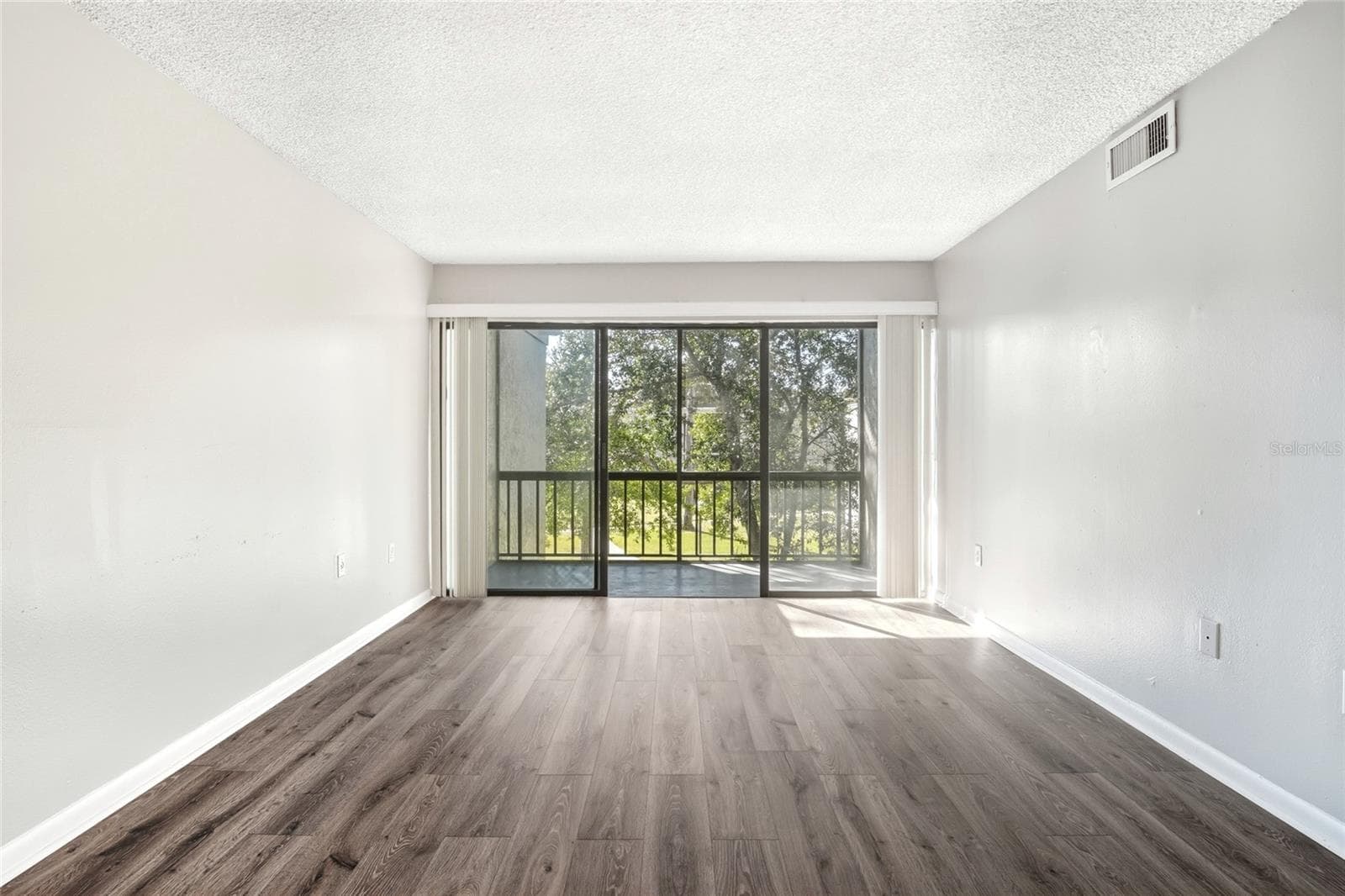Condominium at 3236 S SEMORAN BLVD #22, ORLANDO, photo 4 of 25