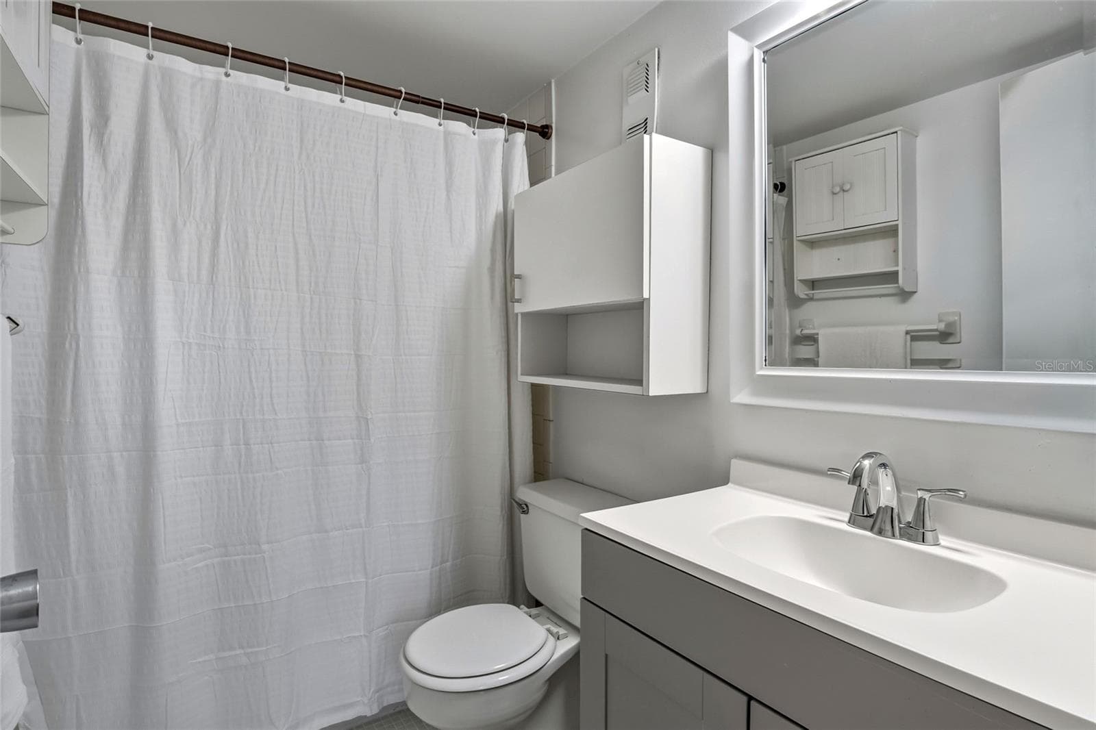 Condominium at 3236 S SEMORAN BLVD #22, ORLANDO, photo 11 of 25