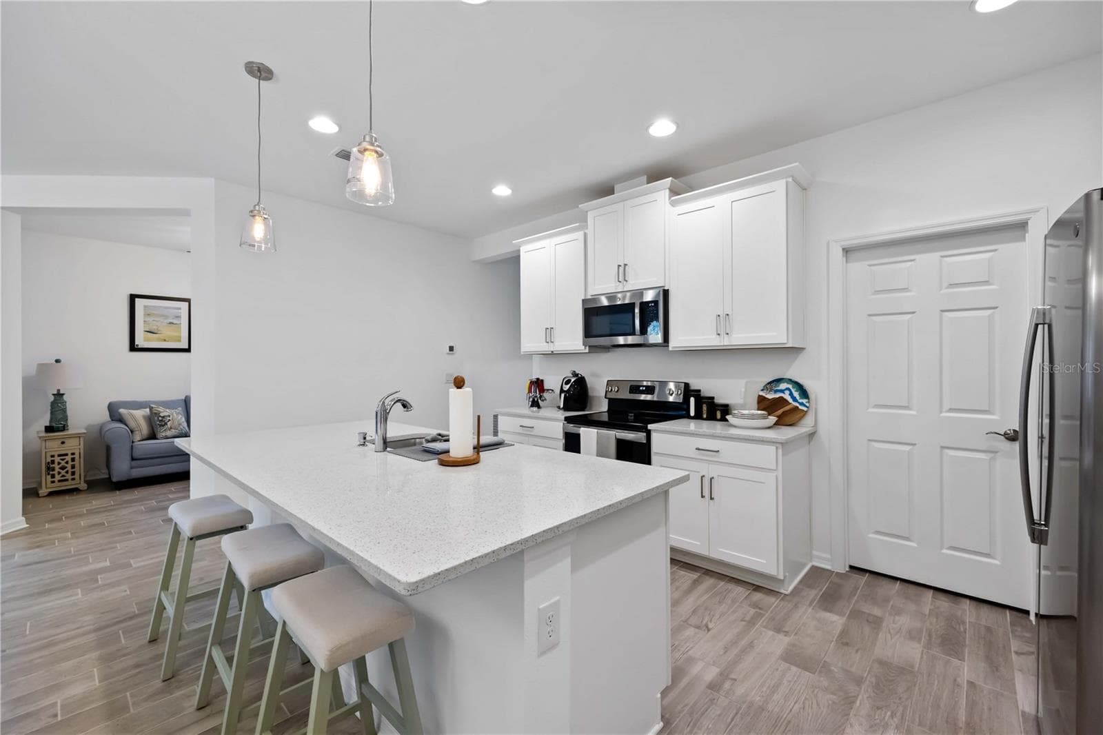 Villa at 6081 AMBERLY DR, BRADENTON, photo 6 of 30